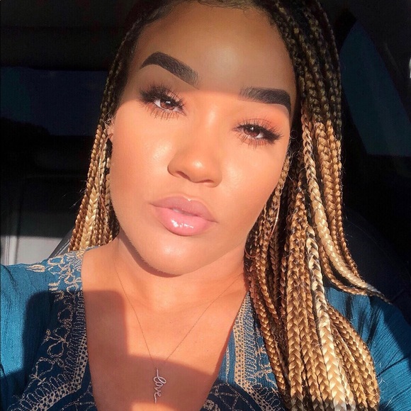 Meet your Posher, Destiny - Picture 1 of 1